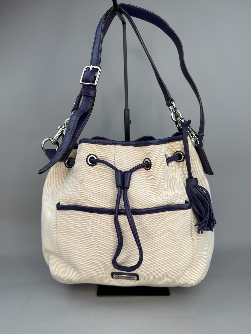 Coach Avery Canvas Drawstring Bucket Bag Navy Cream F28913